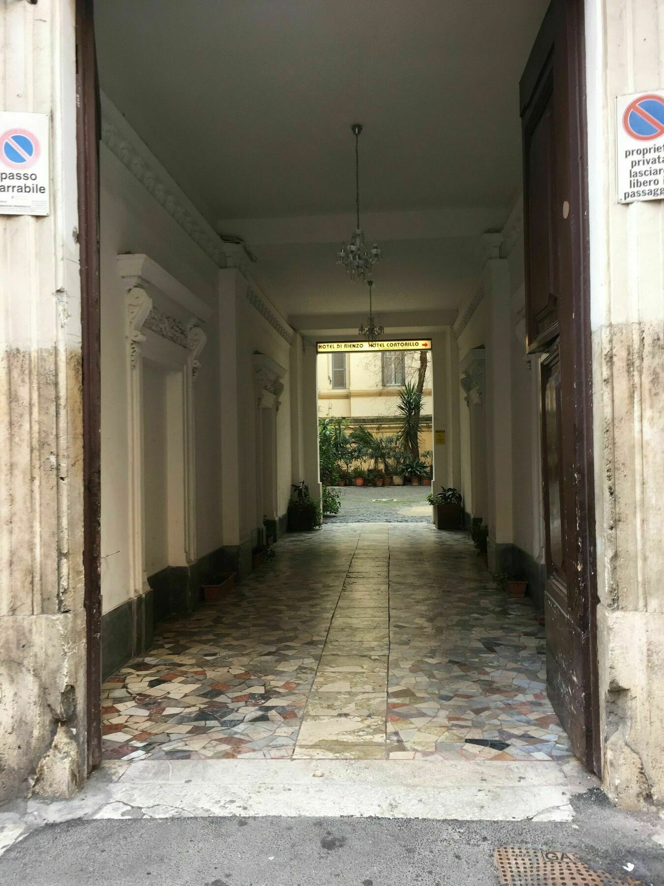 Hoteli Roma Exterior foto